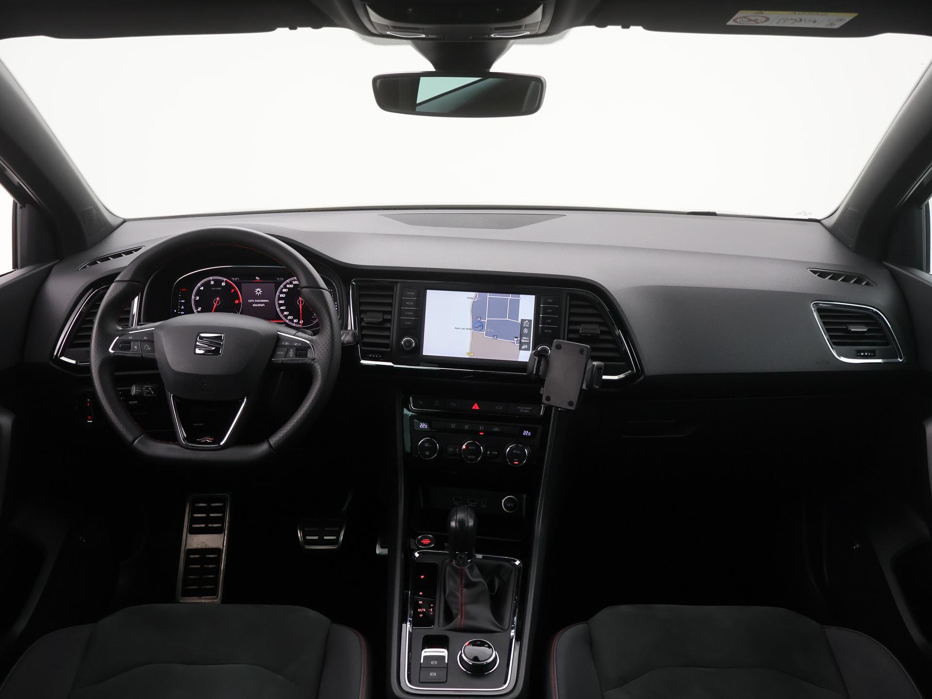 45098434-6.jpg