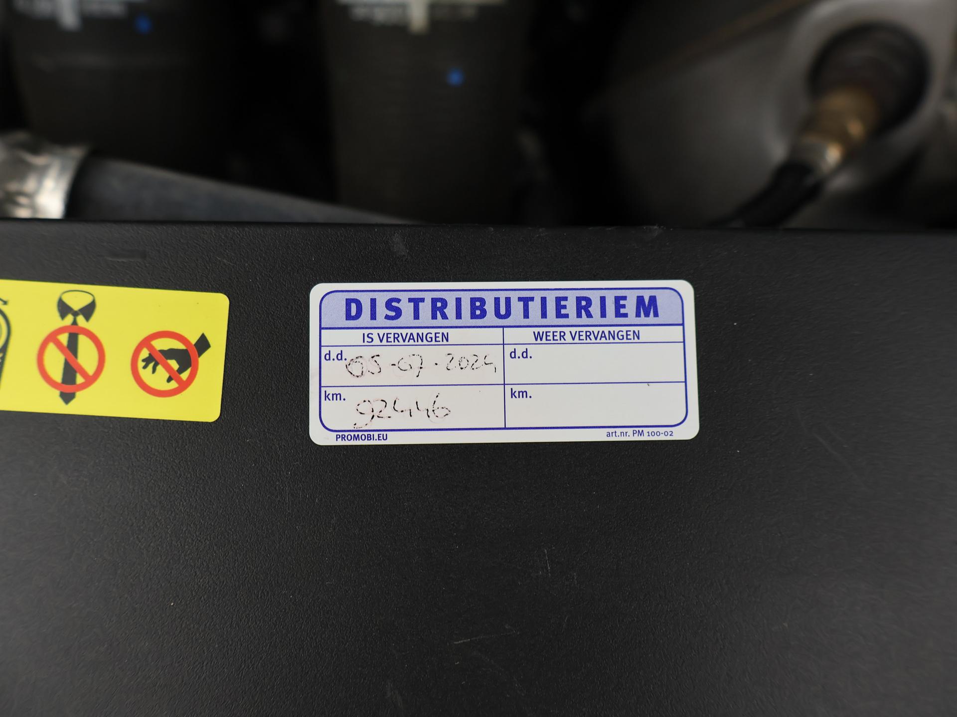 45414929-30.jpg