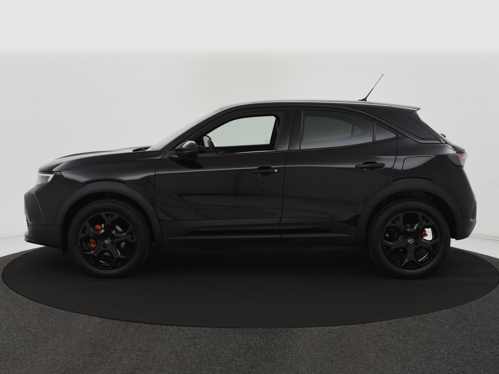 45839237-2.jpg