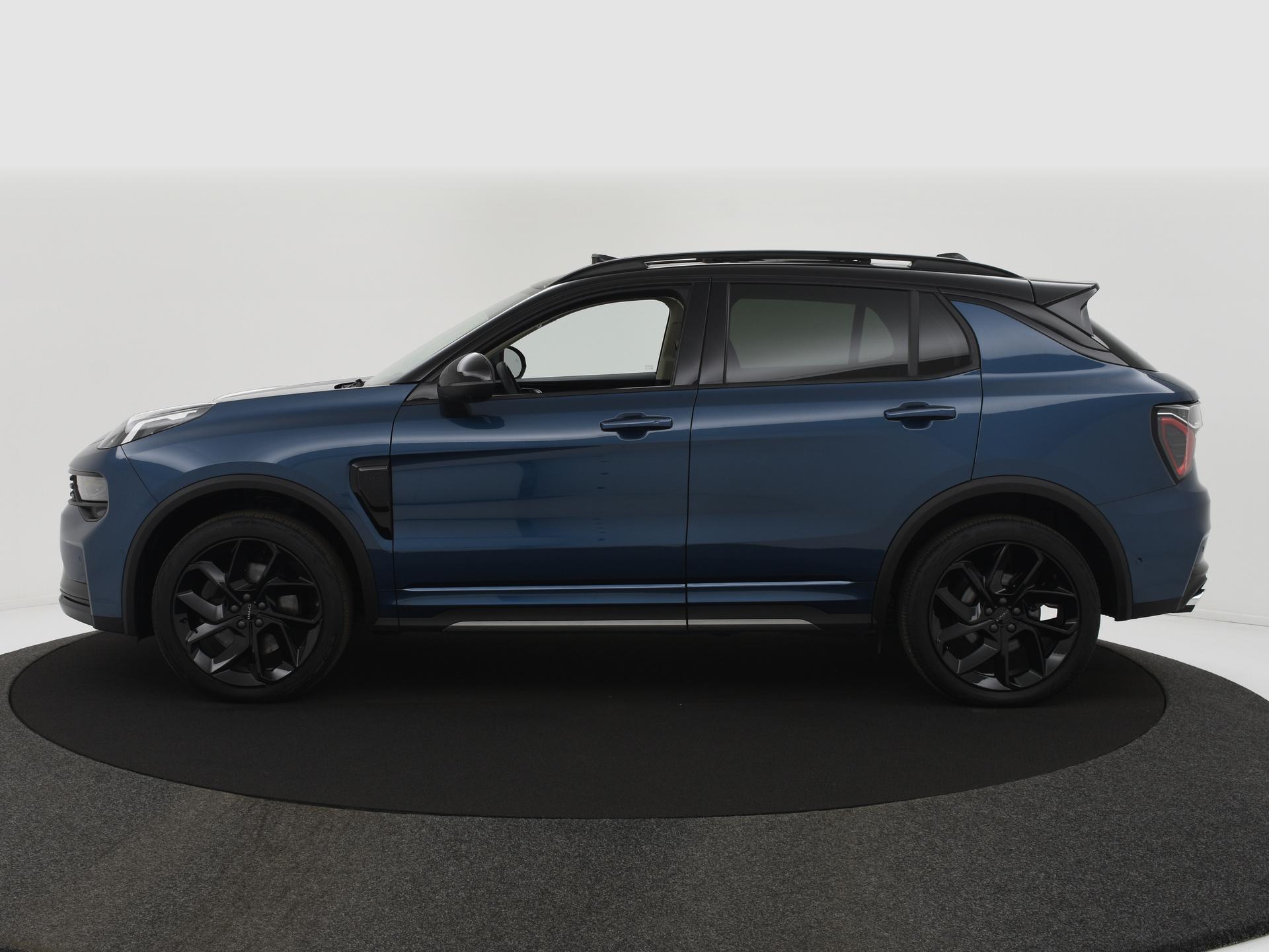 46905932-2.jpg